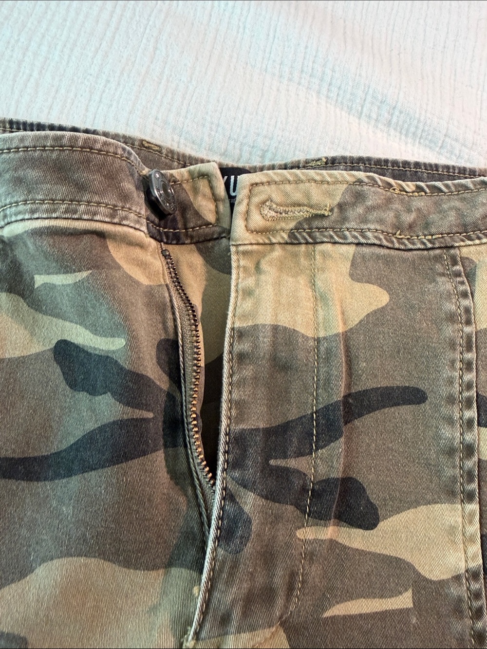Kut from the Kloth Women's Ashton Camouflage Ankle Pants - Green, Brown, Tan - Picture 5 of 8